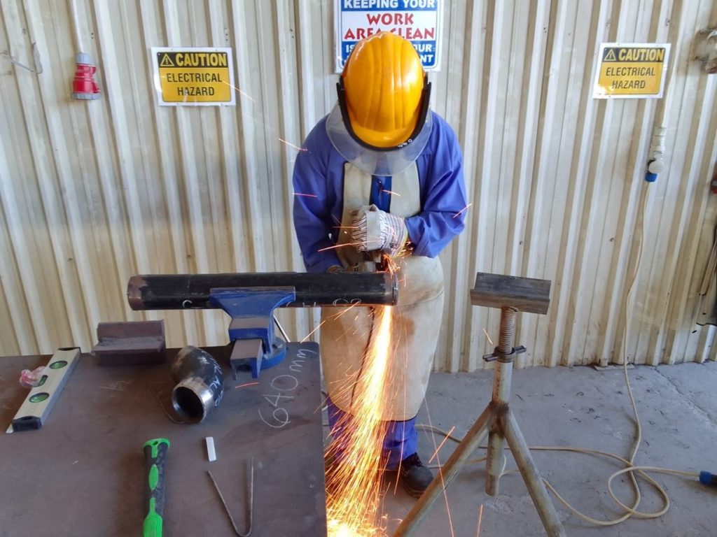 B13 Pipefitting Training Photo Week Ending 18 Nov 5 1024x768 1